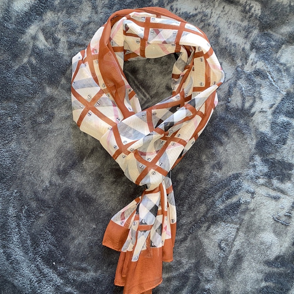 Scarf - Picture 2 of 3